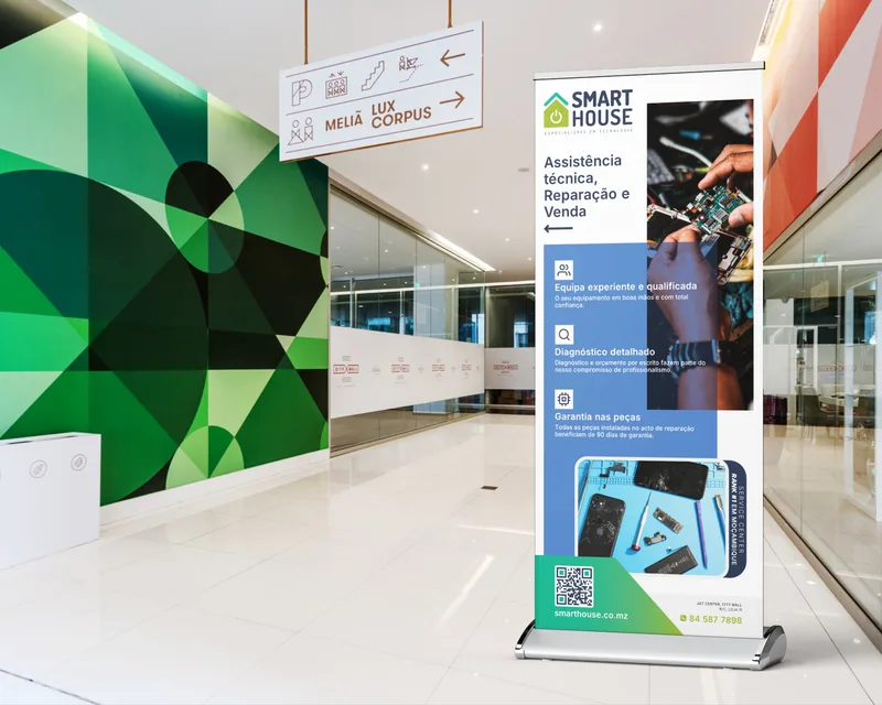 Técnico da Smart House em atendimento na Loja 11 do Jat Citymall
